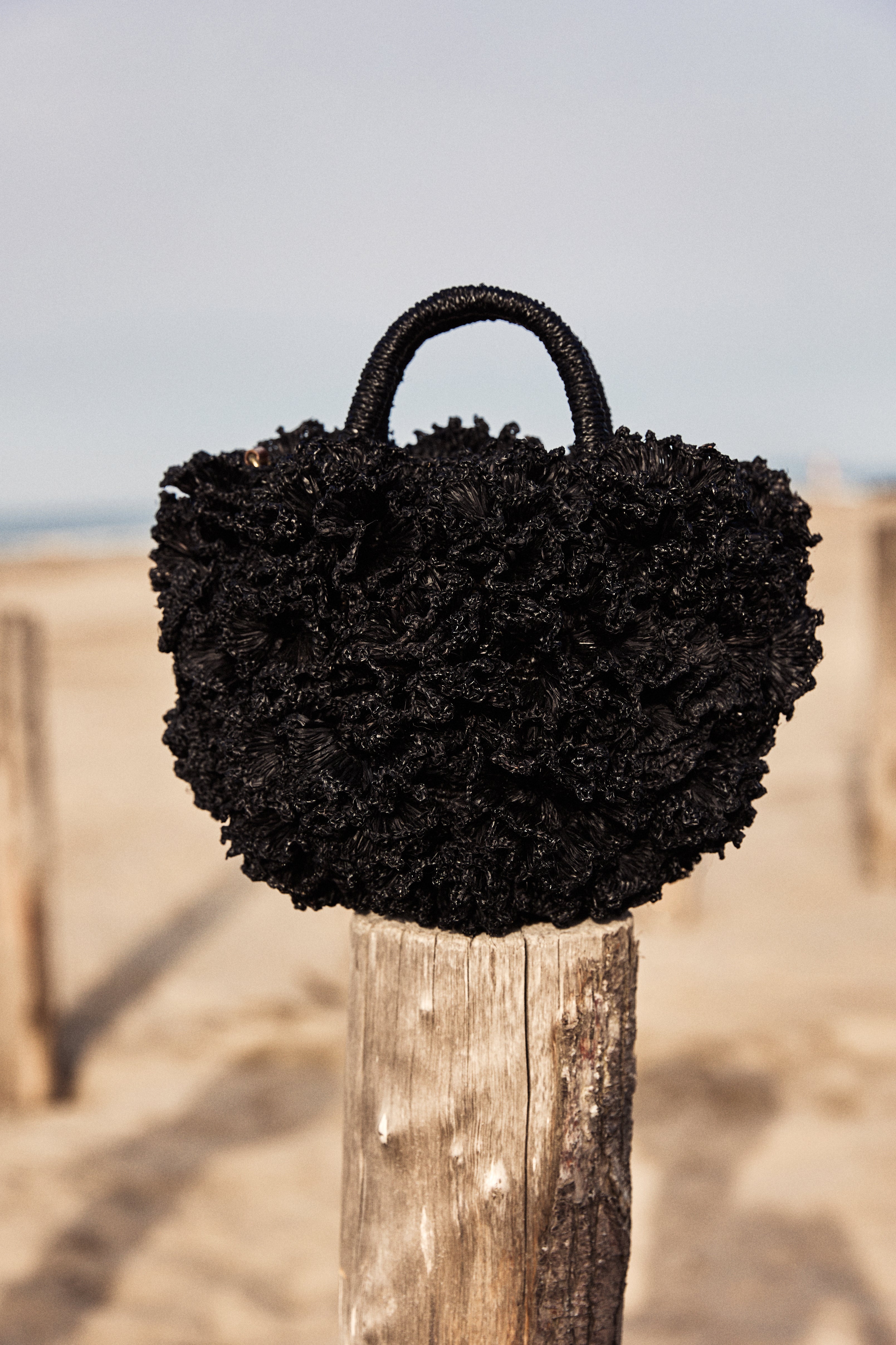 CORAL Black