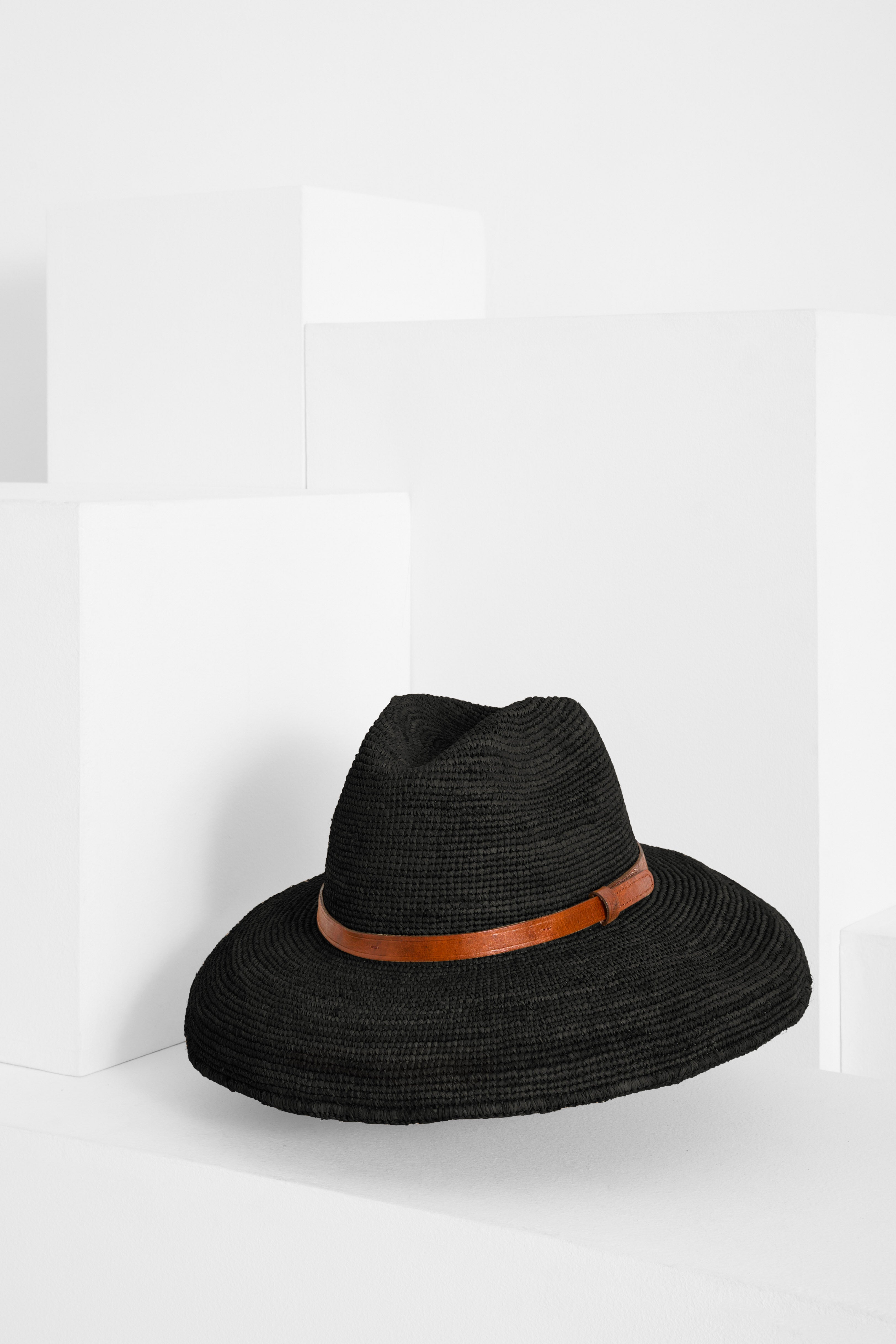 SAFARI Black
