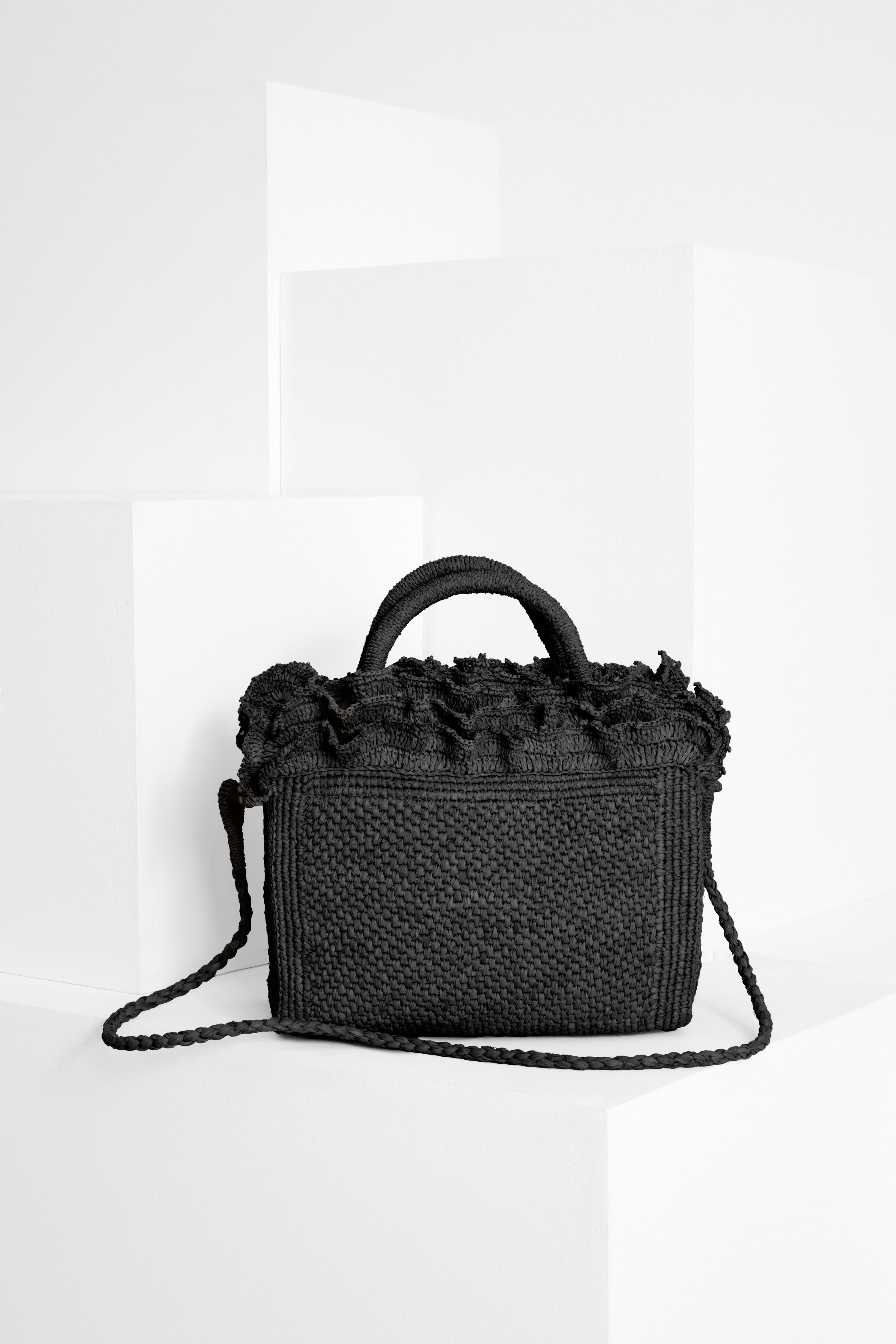 LAGUNA Black