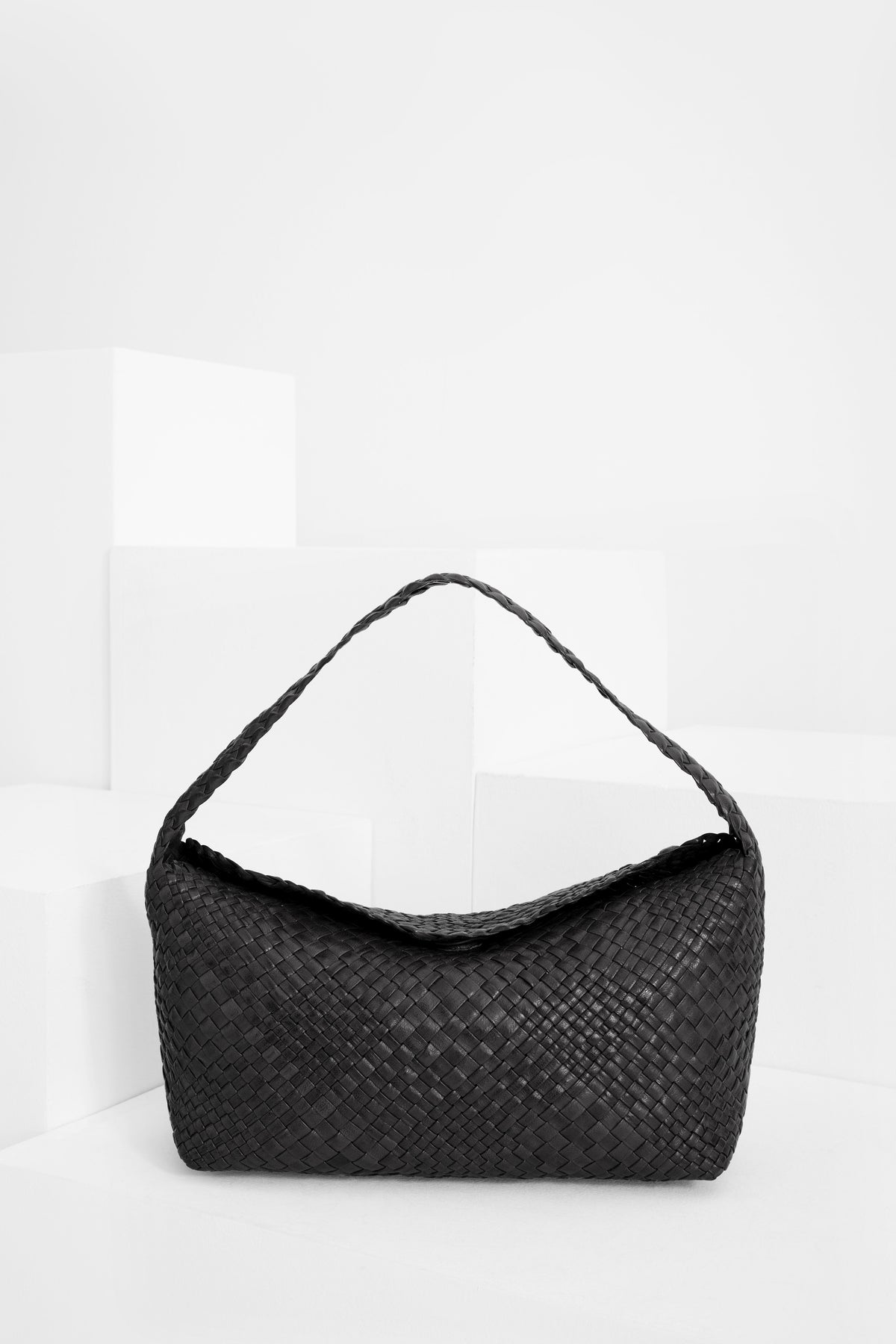 AURA Black