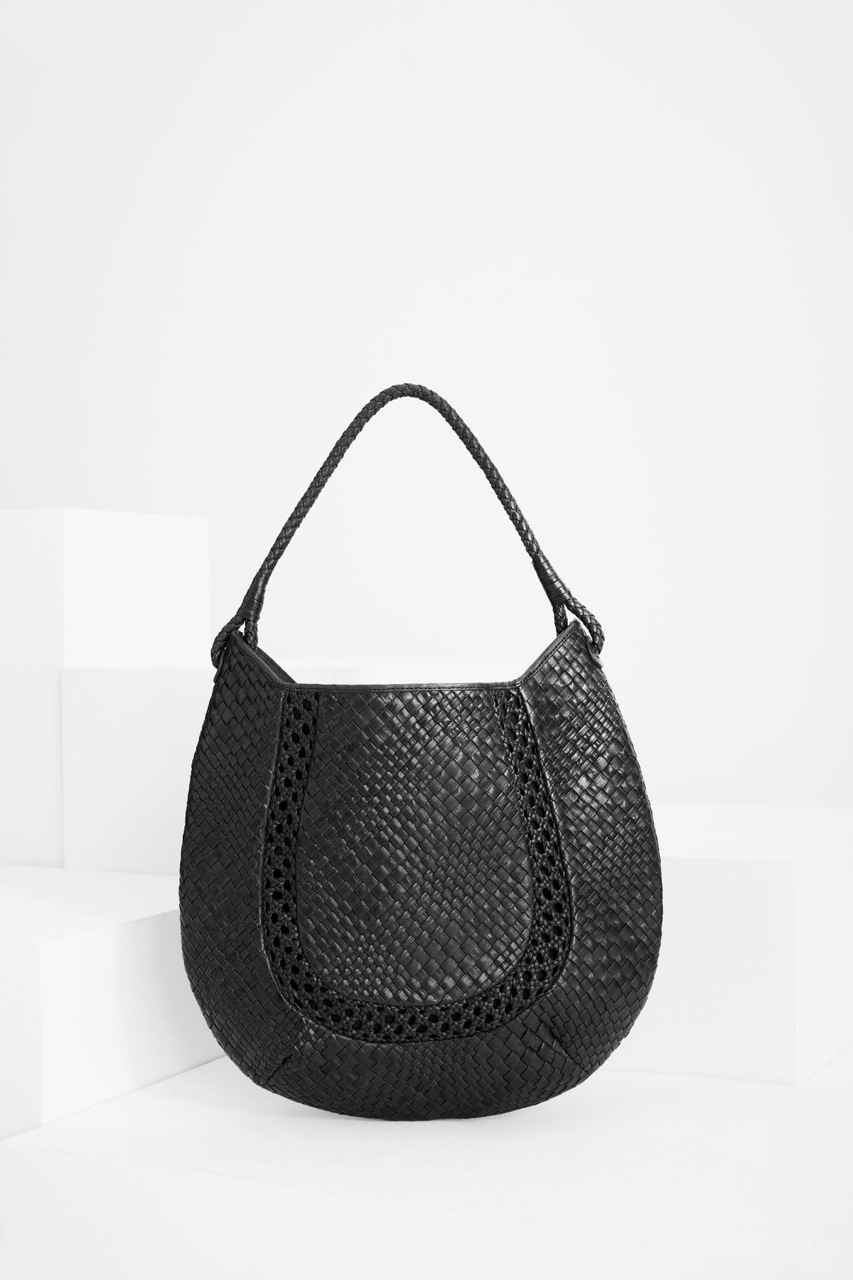 Lamia – Black