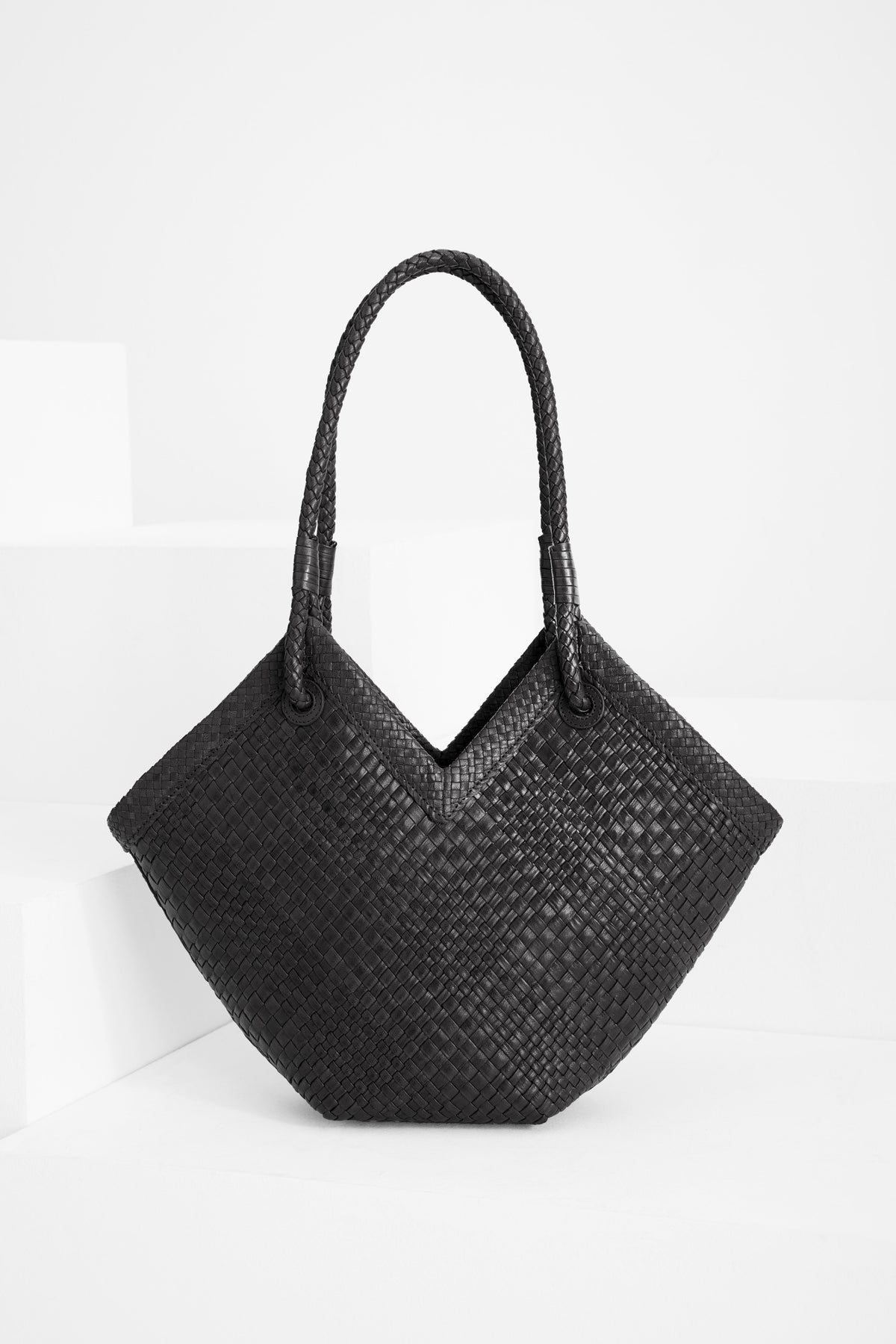 TRINITY MEDIUM Black